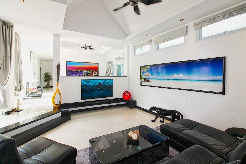 Паттайя: TJ Private Pool Villa