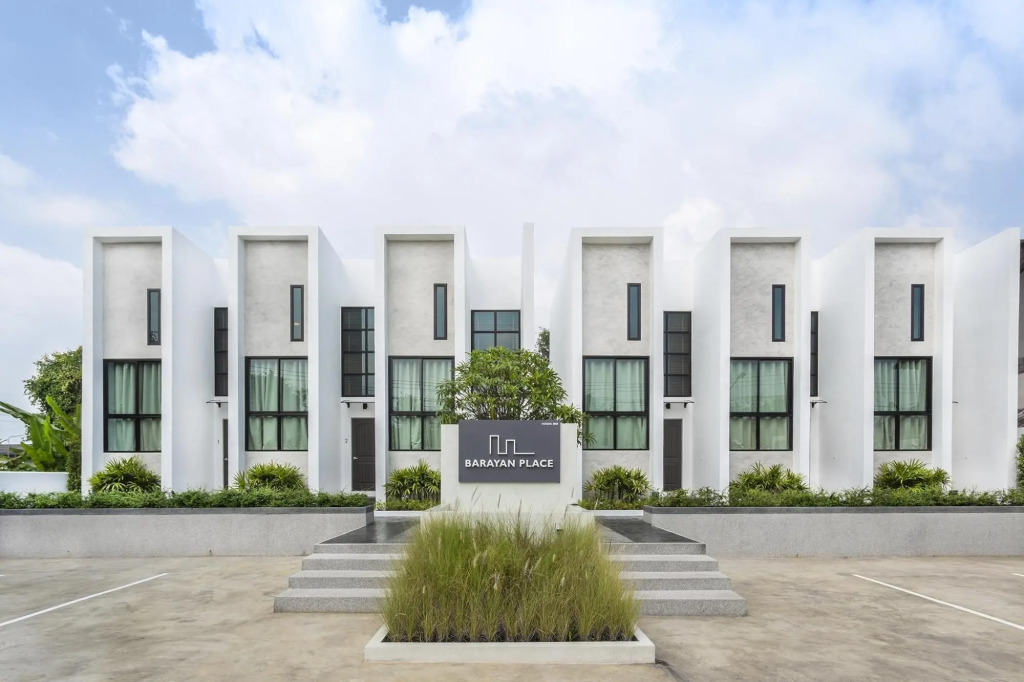 На Чом Тхиан: Barayan Place