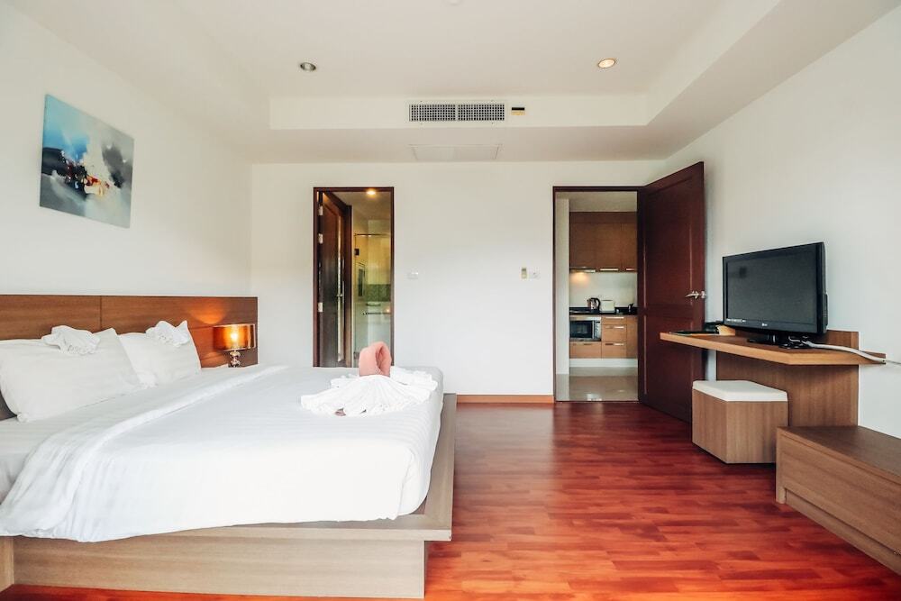 Тхаланг: BangTao Tropical Residence