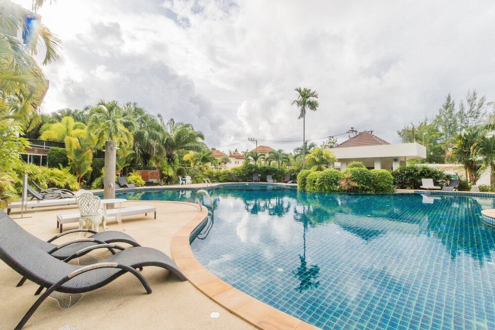 Тхаланг: BangTao Tropical Residence