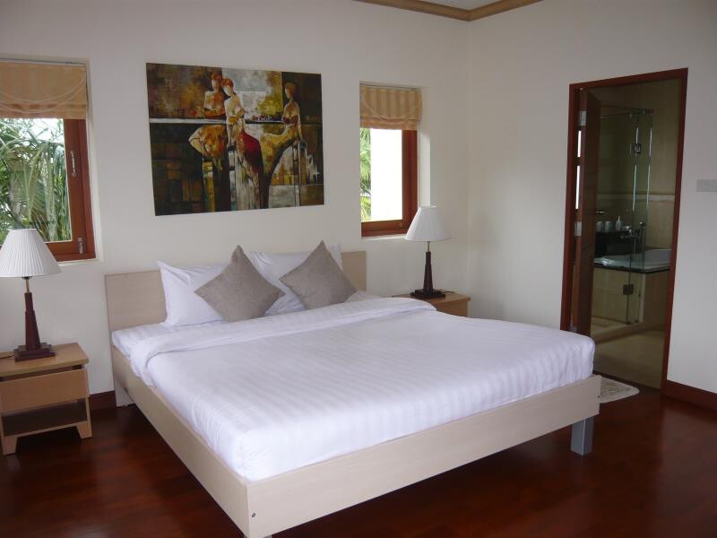 Тхаланг: BangTao Tropical Residence