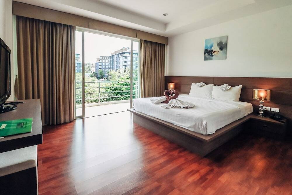 Тхаланг: BangTao Tropical Residence