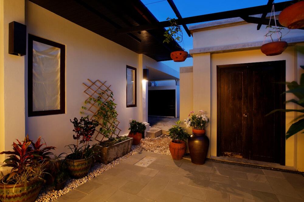Муанг: Boutique Balinese 3BR Pool Villa Martin