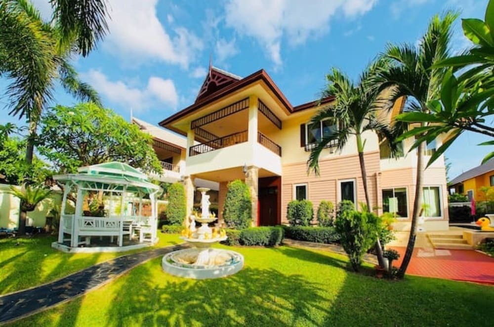 Паттайя: The Farah House