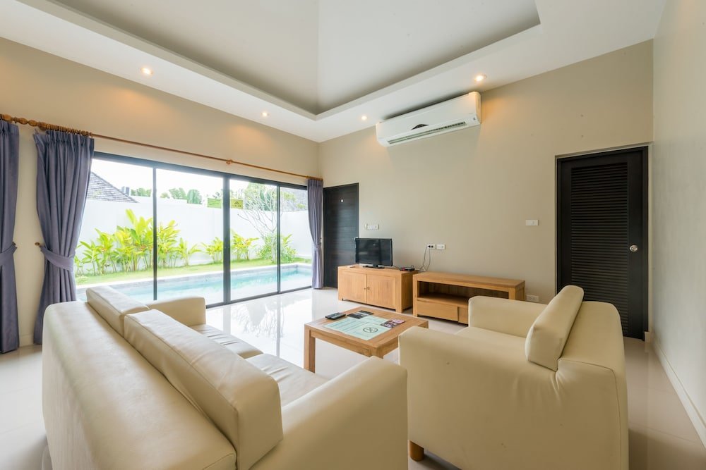 Тхаланг: Lespalm Layantara Pool Villa Resort