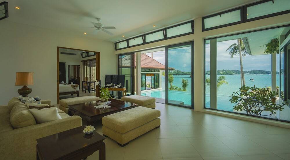 Муанг: Stunning Oceanview Villa Taipan