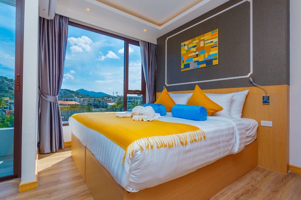 Тхаланг: The Aristo Beach Front 713 by Holy Cow