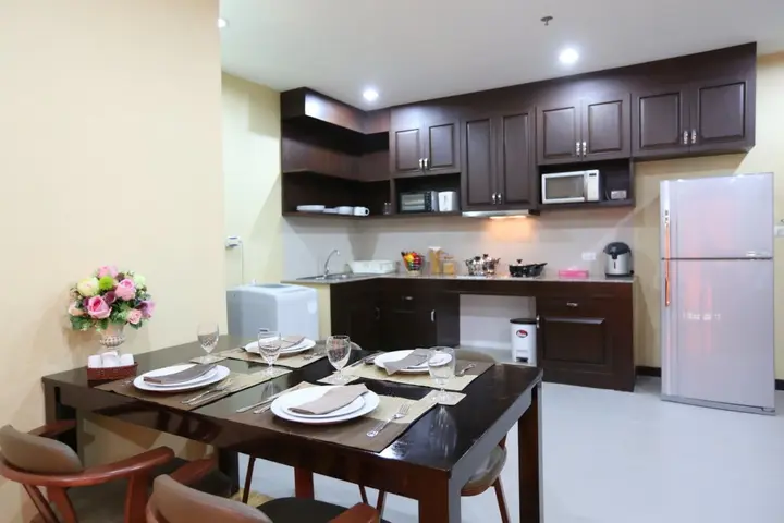Сирача: J - Town Serviced Apartments