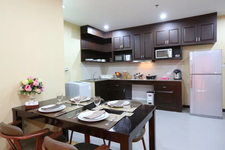 Сирача: J - Town Serviced Apartments