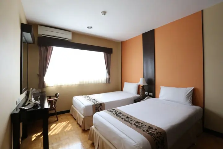 Сирача: J - Town Serviced Apartments