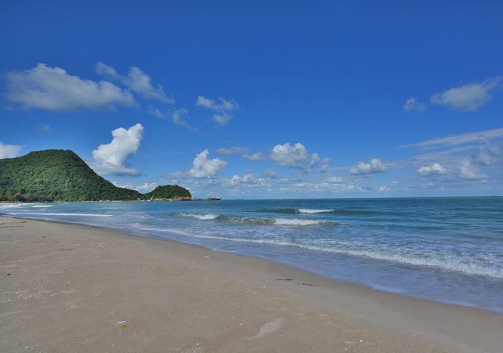 Ханом: Alongkot Beach Resort Khanom