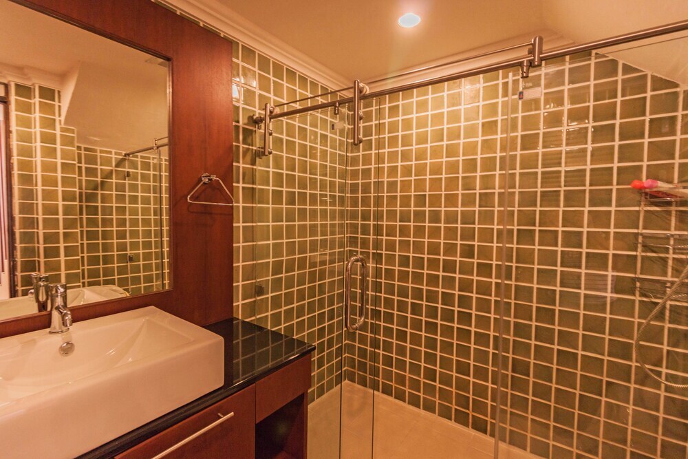 Чонбури: Ocean View Villa by Pattaya Sunny Rentals