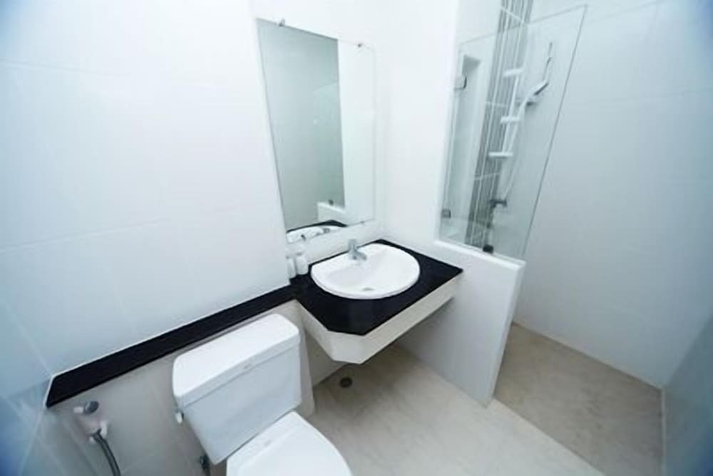 Чонбури: Central place serviced apartment 1
