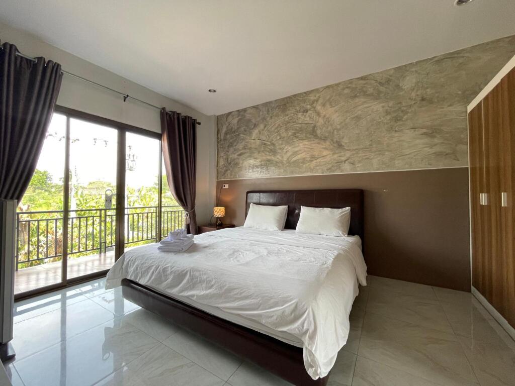 Лампанг: Smaids Room