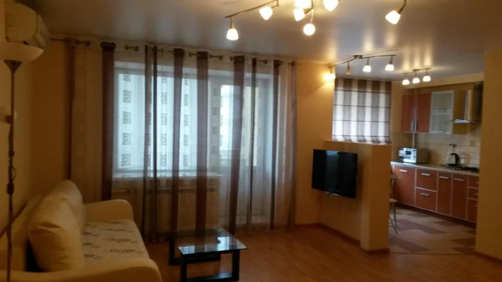 Саратов: Apartment on Zheleznodorozhnaya 58