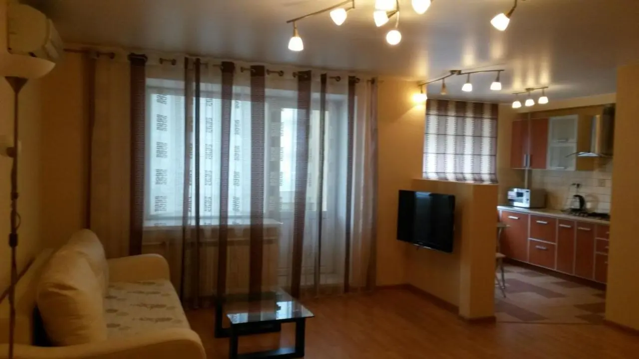 Саратов: Apartment on Zheleznodorozhnaya 58