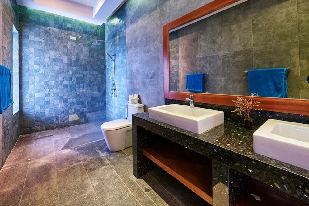 Самуи: 5 Bedroom Seaview Villa Lamai
