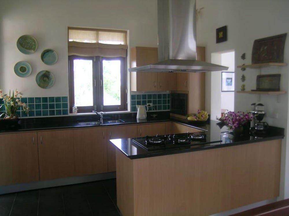 3BR Seaview Sunrise Villa Santi Thani — фото 1