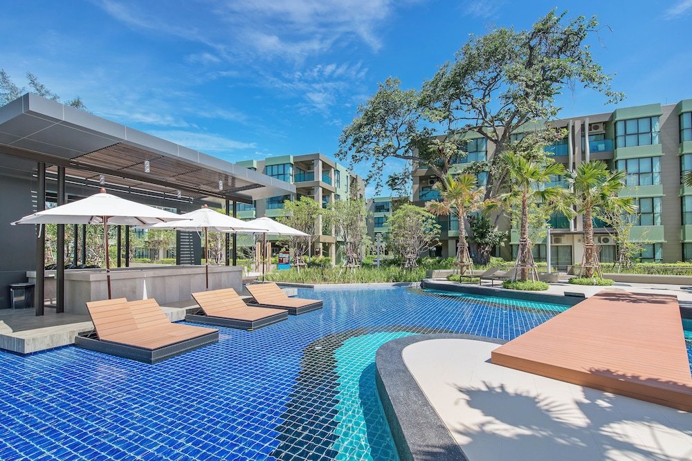 Паттайя: Lumpini Park Beach By Favstay