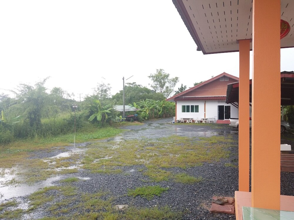 Накхоннайок: Chokaew Resort