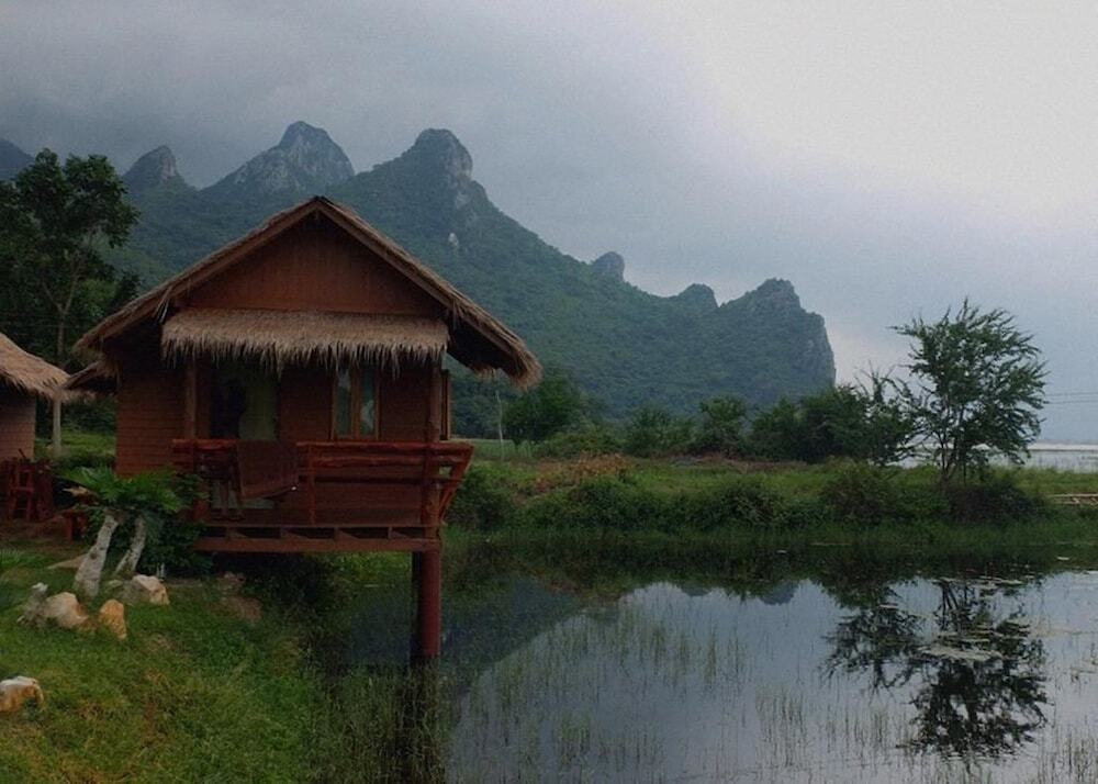 Сам-Рои-Йот: Lung Cha Homestay