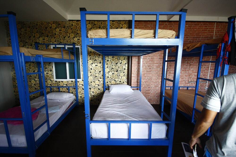 Ко Чанг: Cancun Beach Hostel - Adults Only