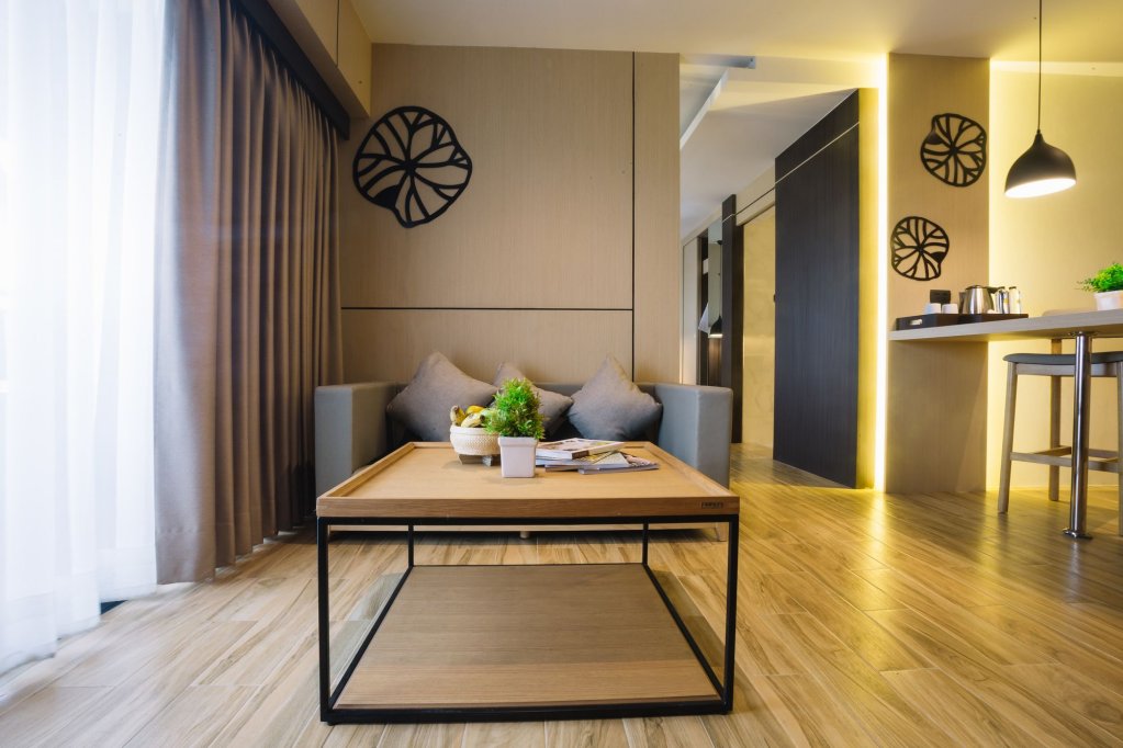 Кхонкэн: Nadee 10 Resort & Hotel
