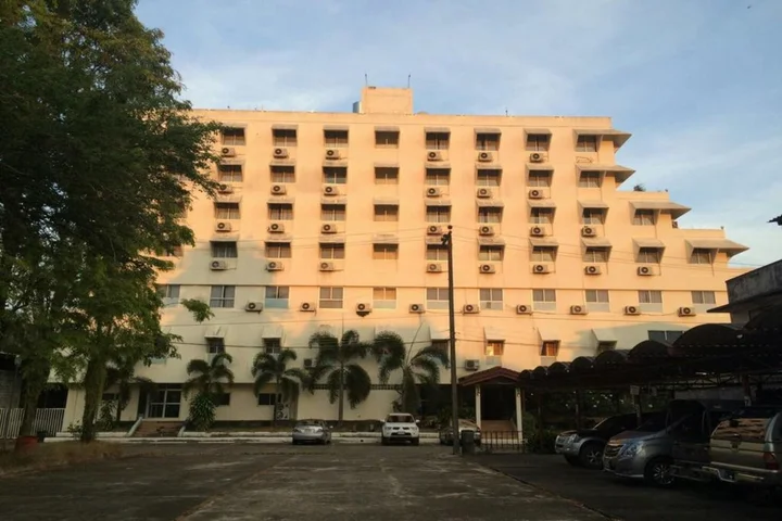 Чумпхон: Paradorn Inn