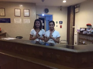Чумпхон: Paradorn Inn