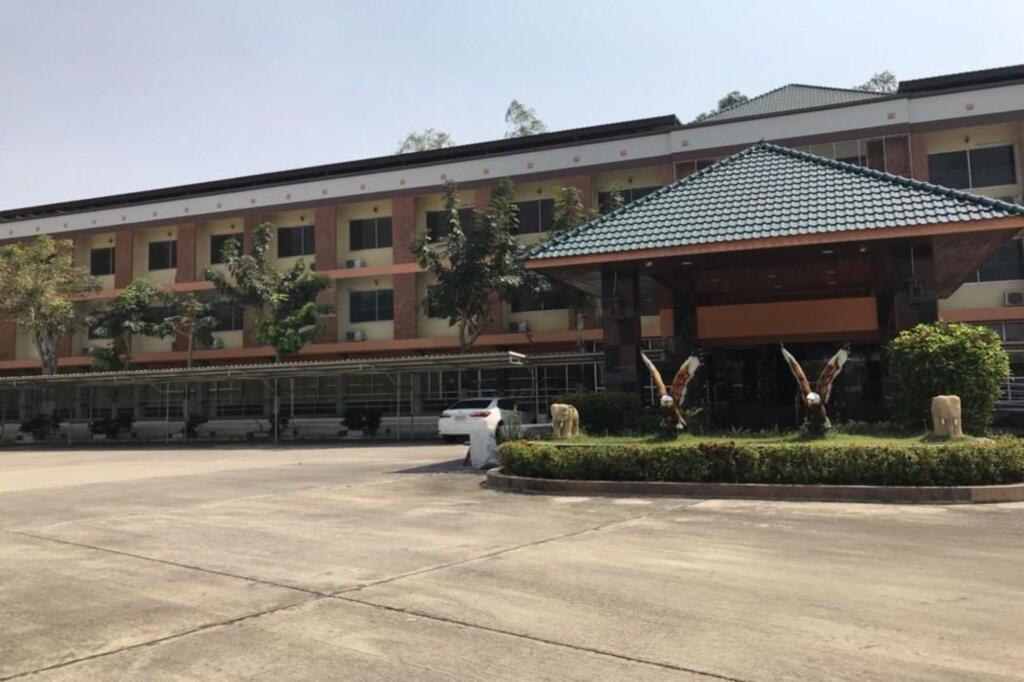 Лопбури: Lopburi Residence 2 Hotel And Resort