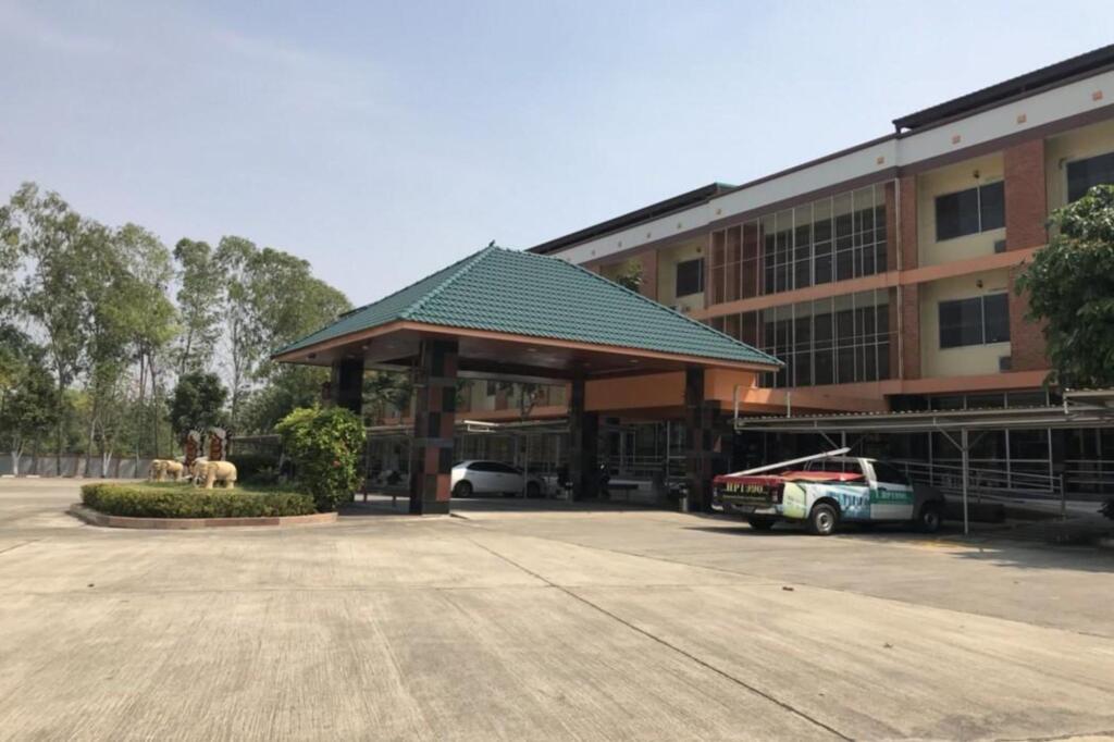 Лопбури: Lopburi Residence 2 Hotel And Resort