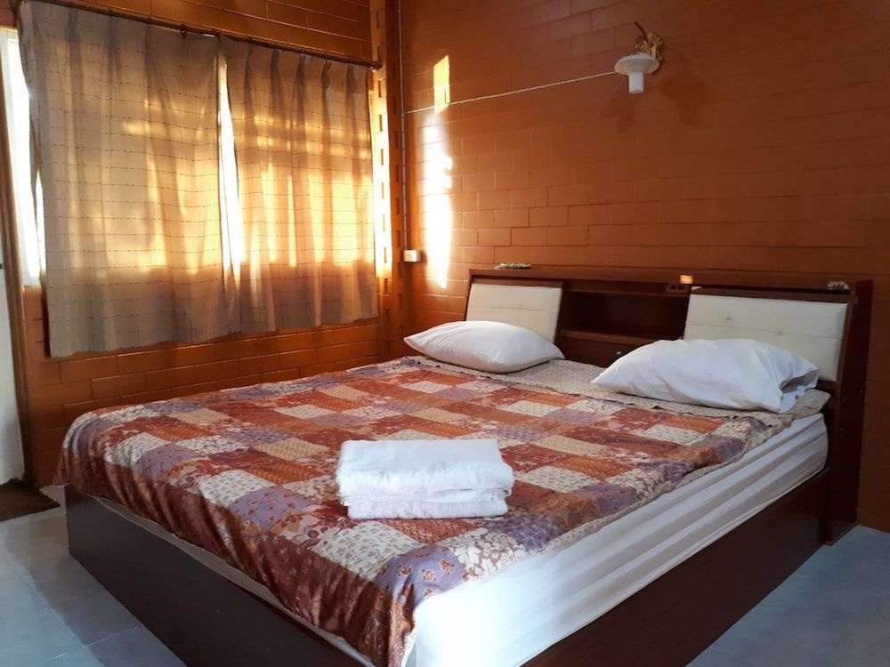 Нанг-Ронг: Chainam Resort