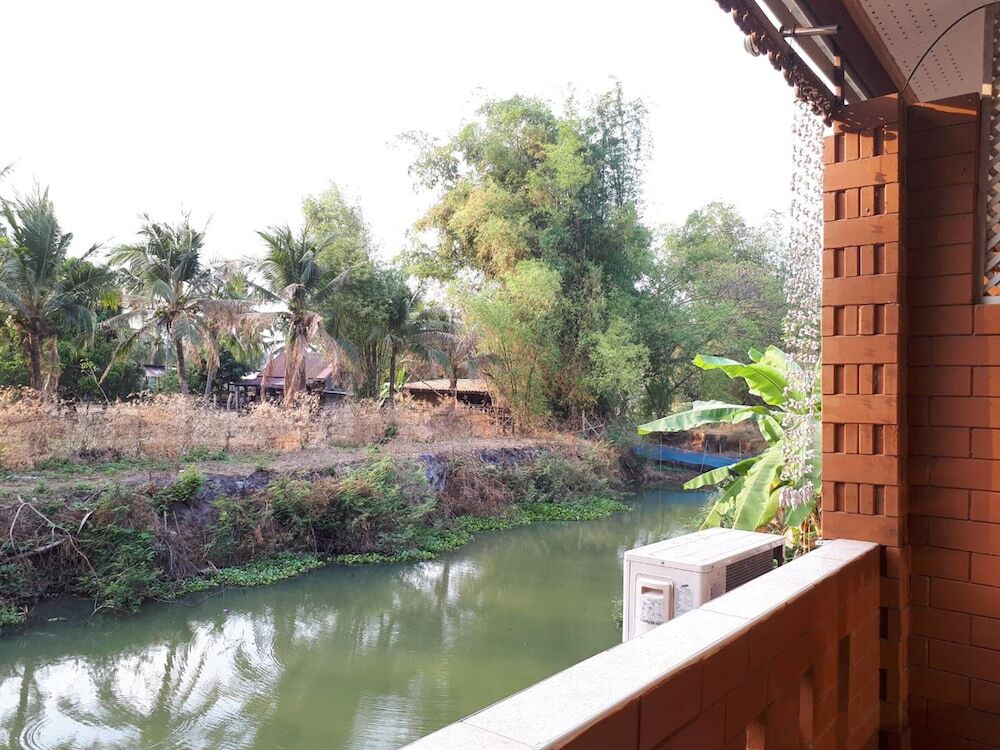 Нанг-Ронг: Chainam Resort
