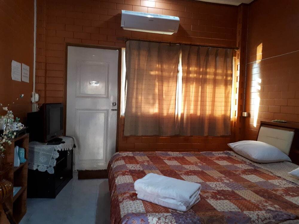 Нанг-Ронг: Chainam Resort