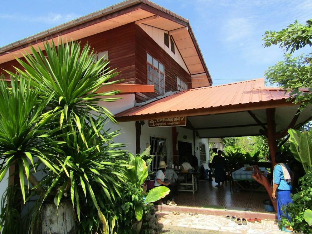 Нанг-Ронг: Baan Kokmuang Homestay