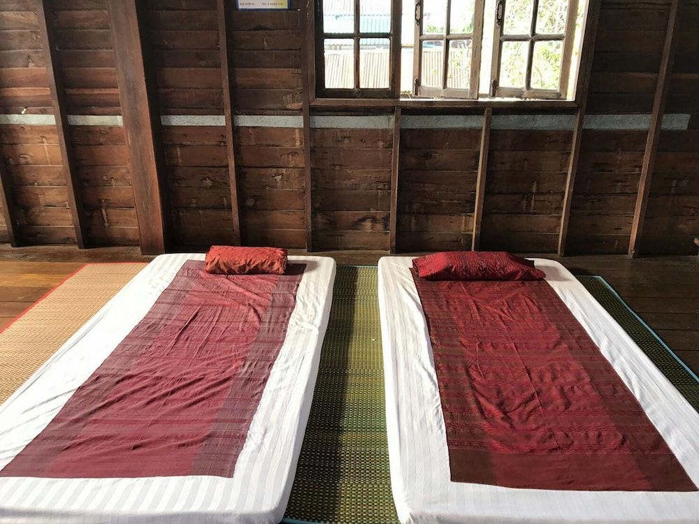 Нанг-Ронг: Baan Kokmuang Homestay