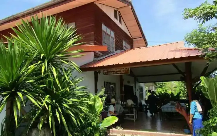 Нанг-Ронг: Baan Kokmuang Homestay