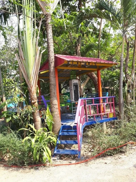 Нанг-Ронг: Lamom Resort