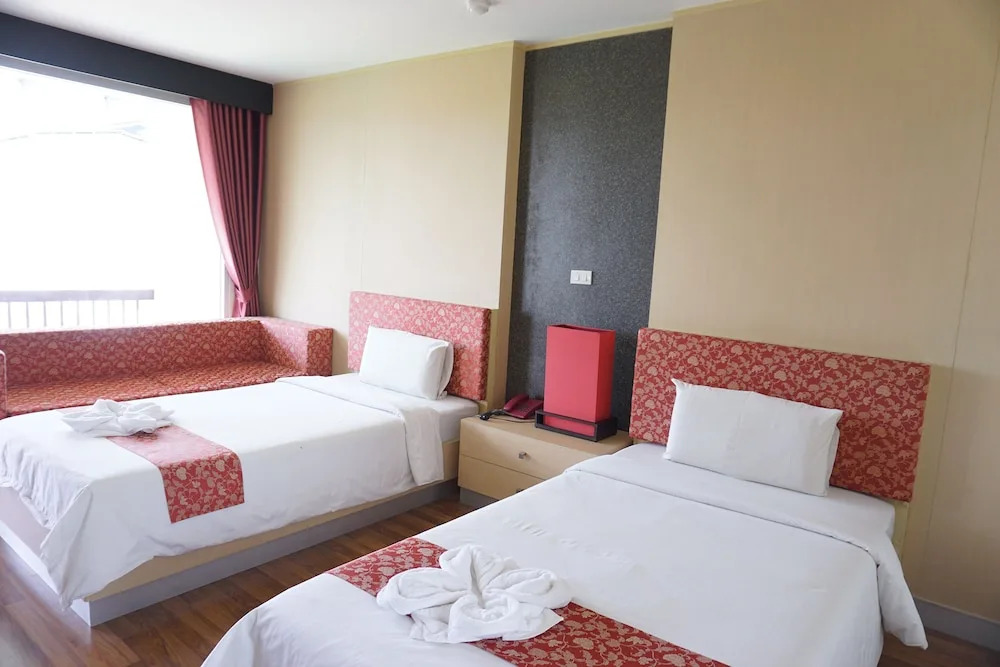 Чумпхон: Panatara Hotel