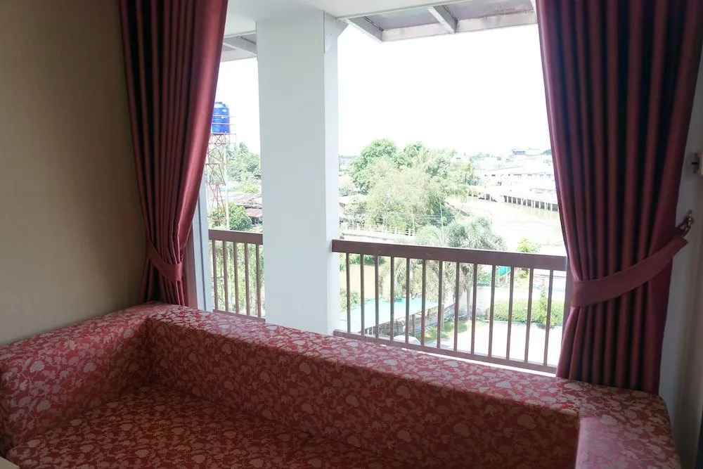 Чумпхон: Panatara Hotel