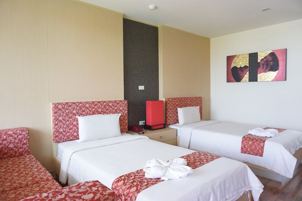 Чумпхон: Panatara Hotel