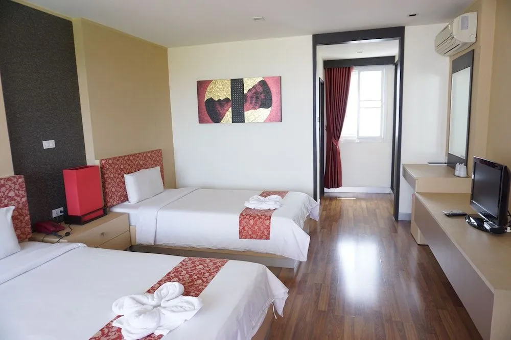 Чумпхон: Panatara Hotel
