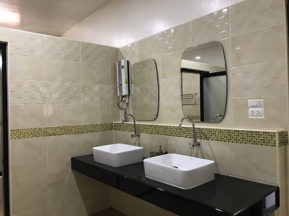 Удонтхани: Usotel Waterland Hotel