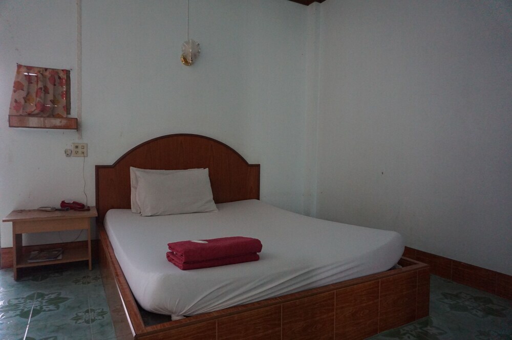 Накхонситхаммарат: Chai Talae Resort