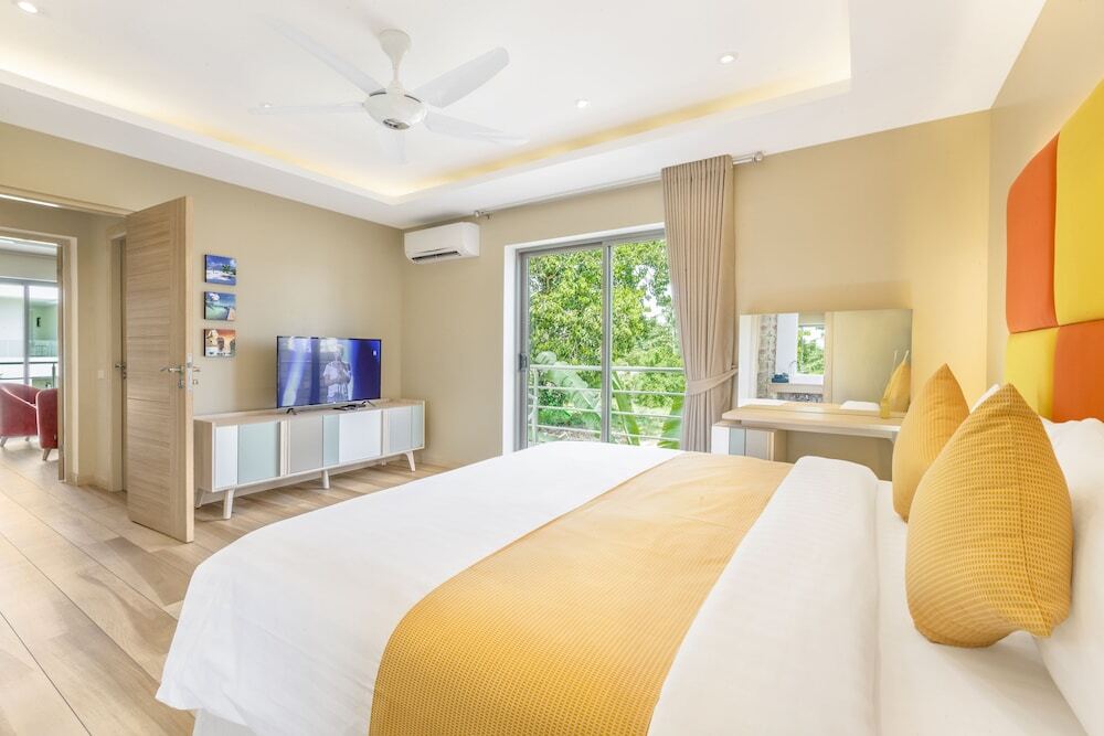 Самуи: 4 Bedrooms Villa Colibri