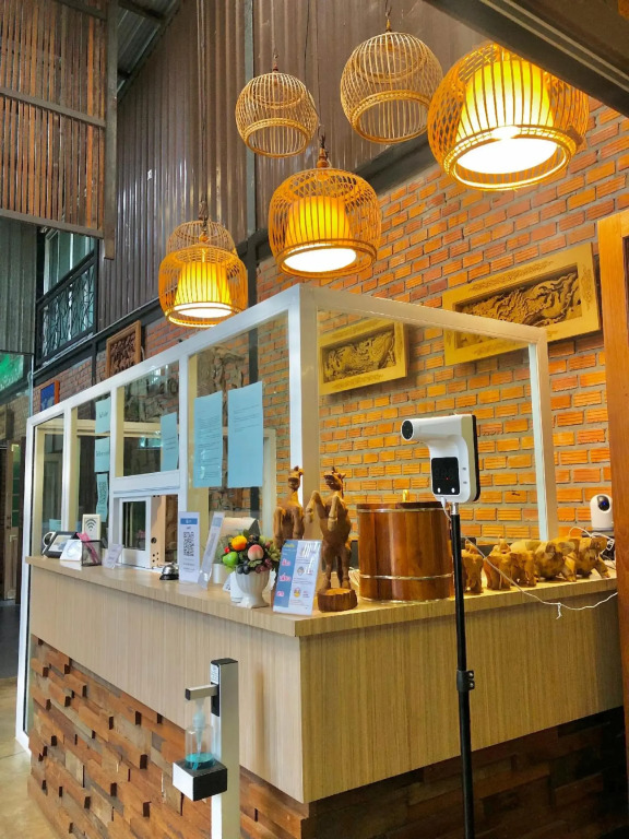 Сакон Накхон: Hug Sakonnakhon