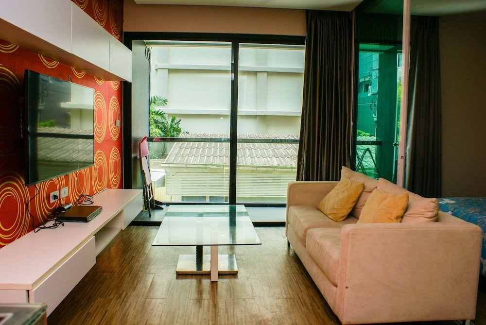 Паттайя: Sixty Six Pattaya Beach Road Apartment