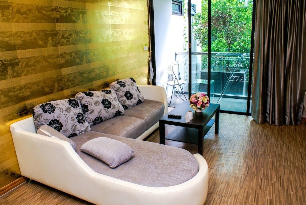 Паттайя: Sixty Six Pattaya Beach Road Apartment