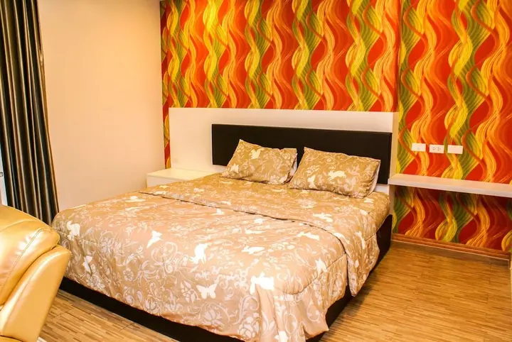 Паттайя: Sixty Six Pattaya Beach Road Apartment