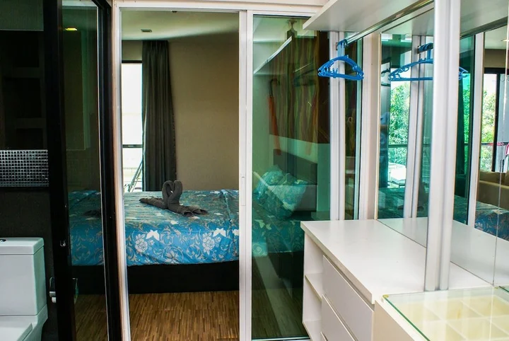 Паттайя: Sixty Six Pattaya Beach Road Apartment